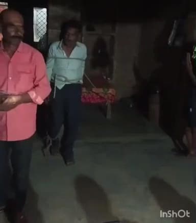 अजीतमल: कोतवाली क्षेत्र के जैनपुर भीखेपुर में पत्नी ने ससुराल आए पति को खंभे से बांधा, वीडियो वायरल, पुलिस जांच में जुटी