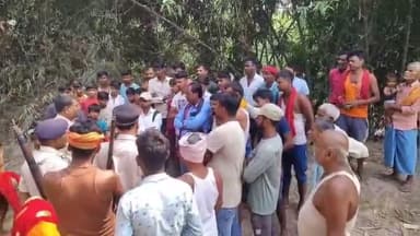 मझौलिया: परसा टोला केसो बन छठ घाट पर अतिक्रमण से भड़के ग्रामीण, प्रशासन से की कार्रवाई की मांग #jansamasya