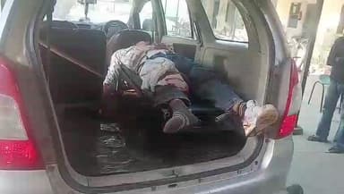 ਜੈਤੋ: ਬਾਜਾਖਾਨਾ ਰੋਡ ਤੇ ਟਰੱਕ ਦੀ ਟੱਕਰ ਦੇ ਚਲਦਿਆਂ ਜਖਮੀ ਮੋਟਰਸਾਈਕਲ ਸਵਾਰ ਨੌਜਵਾਨ ਨੂੰ ਚੜਦੀ ਕਲਾ ਸੋਸਾਇਟੀ ਨੇ ਪਹੁੰਚਾਇਆ ਹਸਪਤਾਲ