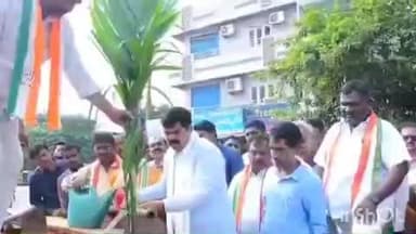 మణుగూరు: మణుగూరు మండల కేంద్రంలో మొక్కలు నాటిన పినపాక ఎమ్మెల్యే పాయం వెంకటేశ్వర్లు