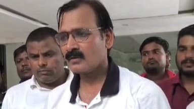 कहलगांव: कहलगांव विधानसभा से विधायक पवन यादव कल निर्दलीय प्रत्याशी के रूप में करेंगे नामांकन