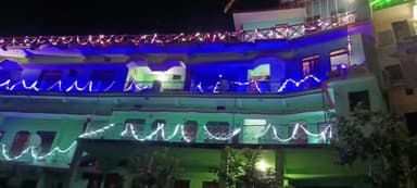 थराली: चमोली जिले में आपदा के ज़ख्मों को भुला कर लोग दीपोत्सव में जुट गए हैं, आपदा प्रभावित थराली उजाले से जगमग