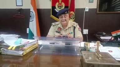 ਜ਼ੀਰਾ: ਜੈਨ ਮੰਦਰ ਦੇ ਨੇੜੇ ਪੁਲਿਸ ਵੱਲੋਂ ਛਾਪੇਮਾਰੀ ਦੌਰਾਨ 6000 ਹਜ਼ਾਰ ਪਾਬੰਦੀ ਸ਼ੁਦਾ ਕੈਪਸੂਲ ਕੀਤੇ ਬਰਾਮਦ