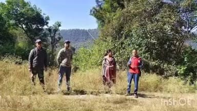 चौखुटिया: चौखुटिया में गुलदार को पकड़ने के लिए वन विभाग ने लगाया पिंजरा, टीम ने क्षेत्र में गश्त कर लोगों को किया जागरूक