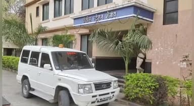 शेगाव: मालमत्ता नावावर करून देण्यासाठी आई-वडिलांना शेगावात मारहाण, सुन व मुलाविरुद्ध पोलिसात झाला गुन्हा दाखल