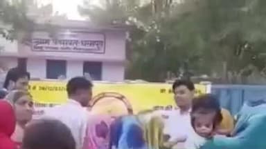 नौगांव: छतरपुर: नौगांव में बुंदेलखंड जनकल्याण समिति के लोगों ने दीपावली की मिठाइयां बांटी!