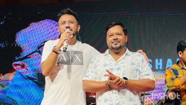 গঙ্গাজলঘাটি: কালীপুজো উপলক্ষে দুর্লভপুরে তৃণমূল শ্রমিক ভবনের অনুষ্ঠানে গান  করতে এলেন কলকাতার বিখ্যাত সংগীত শিল্পী কেশব দে