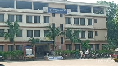 शेगाव: घरासमोर उभी असलेली दुचाकी अज्ञात चोरट्याने लंपास केल्याची घटना आळसणा रोडवरील सरस्वती नगर येथे घडली