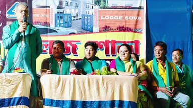 চাপড়া: রবিবার কালীপূজা ও দীপাবলী উপলক্ষ্যে শ্রীনগর বারোয়ারীর পূজা পরিক্রমা ও প্যান্ডেল উদ্বোধনে চাপড়ার বিধায়ক রুকবানুর রহমান