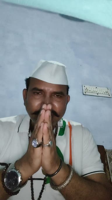 मुझें खुदा ने आपके मुहब्बत का दयार बख्शा हैं बस यही मेरी सल्तनत हैं। यें सल्तनत भी मैं आपके मुहब्बत कें नाम करता हूँ।