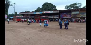 लांजा: पश्चिम महाराष्ट्राला जोडणा-या रत्नागिरी लांजा राजापूर भागातील बस सेवा काही काळासाठी ठप्प, रुग्णांचे हाल