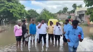 सोनपेठ: शिर्शि बु येथे अतिवृष्टीमुळे पिकांचे, घरांचे नुकसान, तहसीलदारांना मदतीच्या केल्या सूचना : भाजपा जिल्हाध्यक्ष सुरेश भुमरे