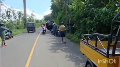 കാഞ്ഞിരപ്പള്ളി: കാഞ്ഞിരപ്പള്ളിക്ക് 26 ആം മൈലിൽ കാർ പോസ്റ്റിൽ ഇടിച്ച് തലകീഴായി മറിഞ്ഞു