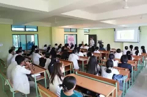 BMI screening at RIMS OPD accompanied by a talk on nutrition counselling by Dr. I. Homendro, District TB Officer, Imphal West, under #SwasthNariSashaktParivar Abhiyaan.
#RashtriyaPoshanMaah