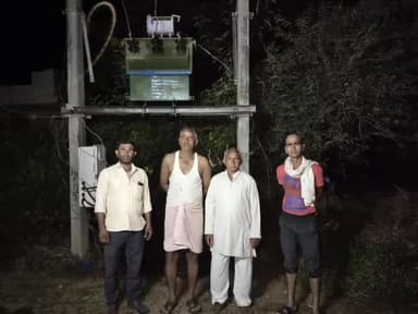 इछावर: जिले के ग्राम खेरी में ट्रांसफार्मर जला, ग्रामीण अंधेरे में दिवाली मनाने को मजबूर, लगाई गुहार