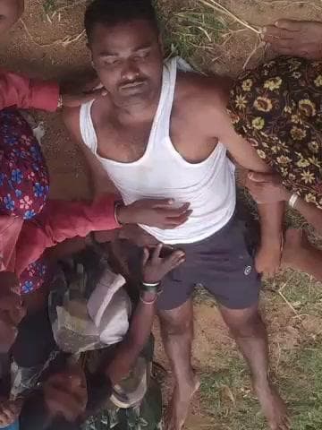 ధరూర్: ధరూర్ మండలం జీరబండ గ్రామంలో ఊరివేసుకుని బోయ గోవింద్ మృతి