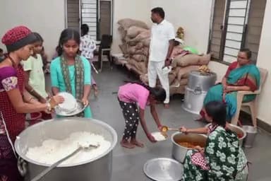 దుబ్బాక: తొగుట మండల పరిధిలోని కస్తూర్బా గాంధీ బాలికల విద్యాలయాన్ని ఆకస్మికంగా సందర్శించిన జిల్లా కలెక్టర్ హైమావతి