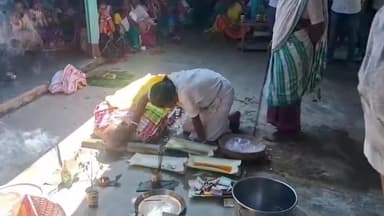 সৃজনগ্ৰাম: সোমবাৰে দিনৰ ১২ বজাত অভয়াপুৰীত বিশিষ্ট কবি মিহিৰ মৌচম ৰয়ক শেষ শ্ৰদ্ধা জনায় প্ৰাক্তন বিধায়ক ভূৱেন ৰায়ে