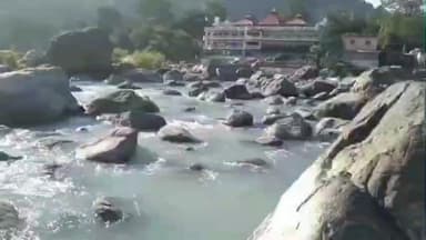 यमकेश्वर: गंगा में लापता हुए व्यक्ति की तलाश के लिए पौड़ी पुलिस और एसडीआरएफ का सर्च अभियान लगातार जारी है