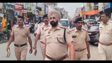 सिरसा: दीपावली पर बाजारों में सुरक्षा के लिए पुलिस की पैदल गश्त, एसपी ने सीसीटीवी निगरानी बढ़ाने को कहा