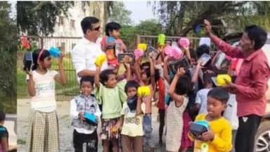 खरसिया: दीपों की रौशनी संग खुशियाँ बाँटते हुए समाजसेवी राकेश केशरवानी ने जरूरतमंद बच्चों के साथ मनाई दीपावली