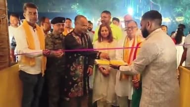 মাথাভাঙা ১: মাথাভাঙ্গা সি টিম গ্রাউন্ড ক্লাবের কালীপূজার উদ্বোধন করেন মাথাভাঙ্গার এসডিপিও সমরেন হালদার