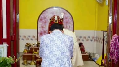 পূব ডিব্ৰুগড়: মহানগৰৰ শান্তিপাৰাত কালি পূজাত আশীৰ্বাদ গ্ৰহণ কৰি সকলোৰে মঙ্গল কামনা কৰিলে মন্ত্ৰী প্ৰশান্ত ফুকনে