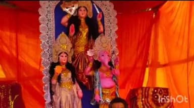नानपारा: रामनगर सेमरा में दिवाली पर श्री नवयुवक पूजा समिति ने श्री गणेश लक्ष्मी प्रतिमा की स्थापना की