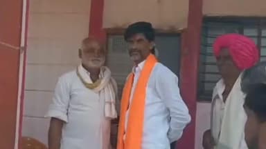 शिरूर कासार: मनोज जरांगे पाटील यांनी आपल्या मूळ गावी मातोरी येथे जाऊन विविध ठिकाणी पाहणी करत नागरिकांची संवाद साधला