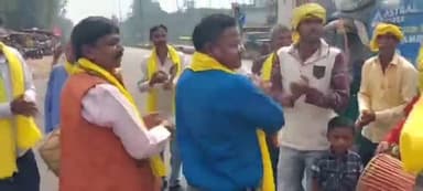 चुरचु: आदिवासी कुड़मी चरही क्षेत्र के गहदम सोहराय चाइंचर बरहदखुटा कार्यक्रम में शामिल हुए मुखिया देवकी महतो