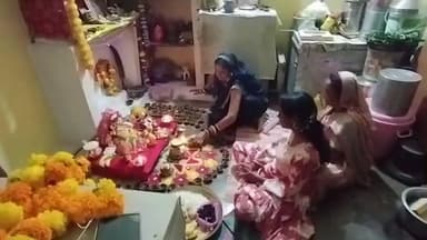 नारायणगंज: दीपों की रोशनी से जगमगा उठा नारायणगंज, जमकर हुई आतिशबाजी