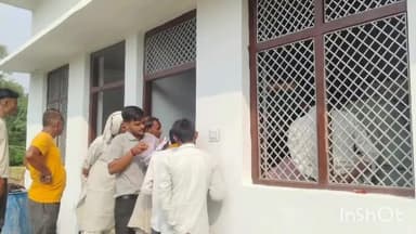 कुलपहाड़: ग्राम दिदवारा में खाद के ओवररेट को लेकर किसानों में आक्रोश, विक्रेता पर जबरन बिक्री के आरोप लगाए