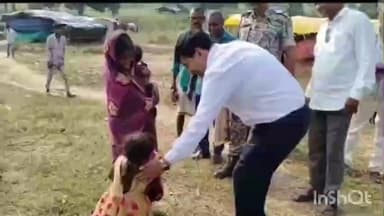 गढ़वा: मेदिनीनगर (डालटनगंज): गढ़वा जिले के मेराल-चिनिया सीमा पर स्थित बहेरवा गांव के 17 परिवार भारी संकट में