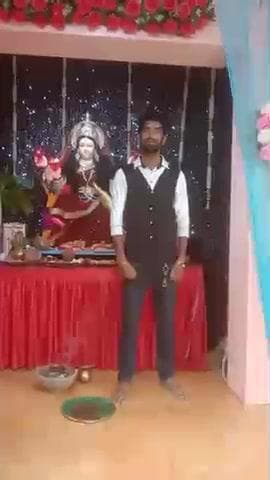 शिव शक्ति चौक सकरी अभनपुर मे छात्र सदस्य तोमेन्द्र पांडे ने पूजा किया व प्रदेश वासियों को लक्ष्मी पूजा का बधाई दिया