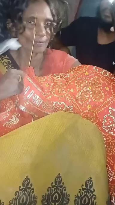 सूफियाना में रात 11:30 बजे चोरी में पकड़ी गई 1 लेडीज चौराहा लखीमपुर खीरी
9335146530
Hy @@@@@@@@@@@@@@@@@@