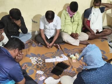 చేగుంట: చేగుంటలో8 మంది పేకాటరాయులు అరెస్టు 7 మొబైల్ 58,060 రూపాయలు నగదుసీజ్ పోలీస్ స్టేషన్లో కేసు నమోదు :
ఎస్పీ శ్రీనివాస్ రావు