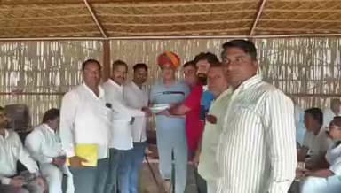 विराटनगर के विधायक कुलदीप धनकड़ ने दीपावली स्नेह मिलन समारोह का आयोजन किया