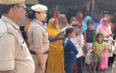शोहरतगढ़: थाना चिल्हिया की मिशन शक्ति टीम ने दुबौलिया में बहू-बेटी कार्यक्रम का आयोजन किया