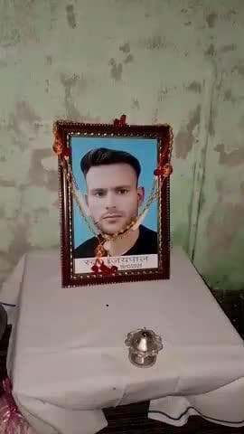 jila Hathras mein gaon jatoi Panipat mein Hui jaypal 19 tarikh ko raat mein 1:00 baje a rahe the Safar karke tempo mein