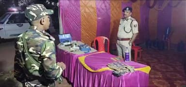 तरियानी चौक: तरियानी पुलिस चेक पोस्ट का एसपी ने किया निरीक्षण, दिए कई दिशा-निर्देश