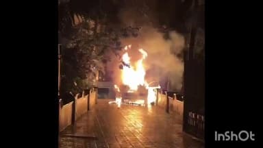 തിരൂരങ്ങാടി: തേഞ്ഞിപ്പലം ചേളാരിയില് വീട്ടുമുറ്റത്ത് പാർക്ക് ചെയ്യുന്നതിനിടെ കാറിന് തീ പിടിച്ചു അപകടം.