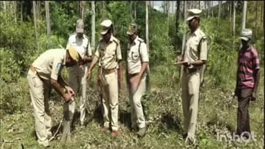 జూలూరుపాడు: జూలూరుపాడు మండలం గుండెపూడి బీట్ ను ఆకస్మికంగా తనిఖీ చేసిన అడవి శాఖ జిల్లా టాస్క్ ఫోర్స్ అధికారులు