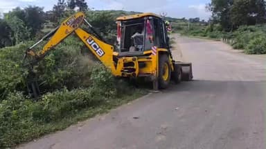 రాయదుర్గం: బొమ్మనహాల్ మండలంలో రోడ్డు ప్రమాదాల నివారణకు చర్యలు చేపట్టిన పోలీసులు
