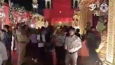 বাঁকুড়া ২: গন্ধেশ্বরী নদীর তীরে লোখাতড়া মহাশ্মশানে কালী পুজোকে কেন্দ্র করে হাজার হাজার ভক্তদের ভিড়ে
