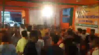 दरभंगा: दरभंगा के शास्त्री चौक पर एनडीए के जिला कार्यालय का बिहार सरकार के मंत्री ने दीप जलाकर किया शुभारंभ