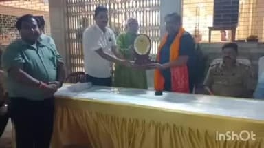 नानपारा: नानपारा में दीपावली मिलन समारोह का आयोजन, कई हस्तियों को किया गया सम्मानित