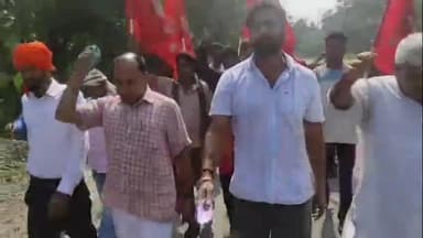 चान्हो: जनता मजदूर संघ के नेतृत्व में सैनिक कंपनी के पेटी कॉन्ट्रेक्ट मजदूरों का कार्य बहिष्कार