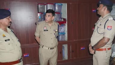 बिलासपुर: मंगलवार को थाना बिलासपुर के पुलिस अधीक्षक विद्यासागर मिश्र ने किया आकस्मिक निरीक्षण