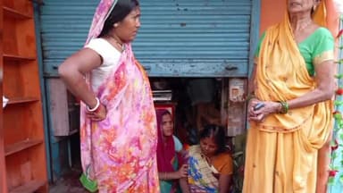 चेनारी: पेड़ से टकराई बाइक, एक की मौत और एक की हालत गंभीर