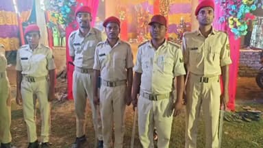 कटिहार: कटिहार में दीपावली व काली पूजा पर पुलिस बल तैनात, जिले के विभिन्न इलाकों में सुरक्षा व्यवस्था कड़ी